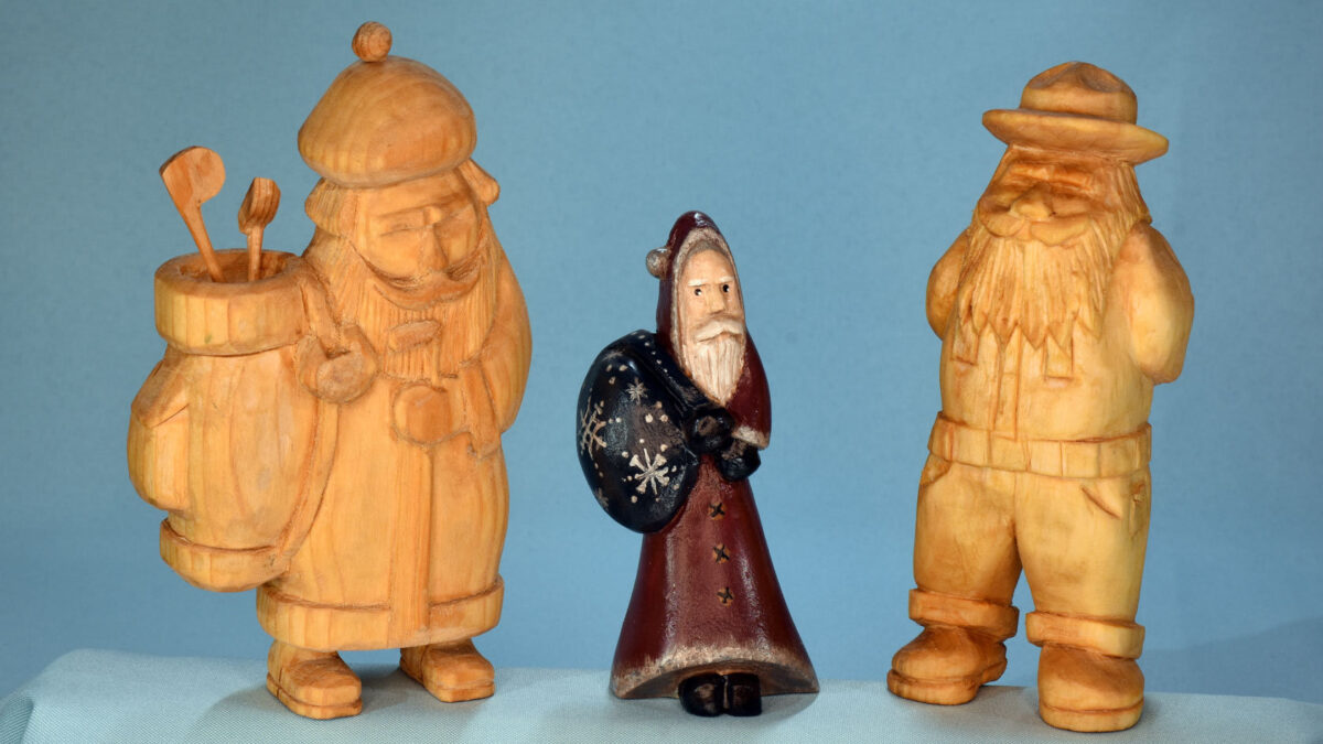 Three Santas are doing different things: one plays golf, another delivers gifts, and the last is a Santa farmer wearing overalls.