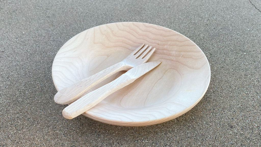 Utilitarian picnic set: an 8.5-inch plate, fork, and knife; all handcrafted from maple by Roman Chernikov. Visit https://readNtry.com for more of Roman's work.