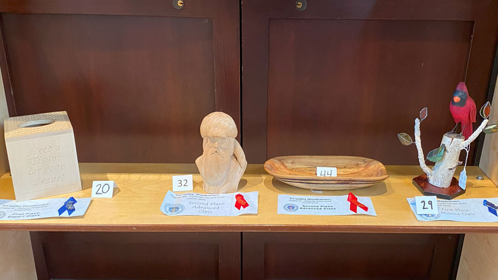 Woodcarving show competition: shelf 4, bottom