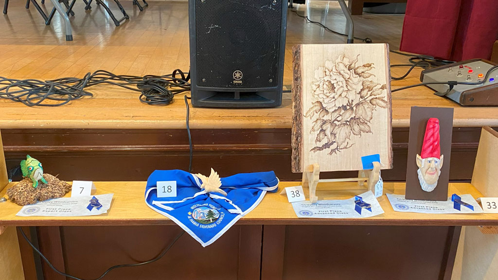 Woodcarving show competition: shelf 5, top